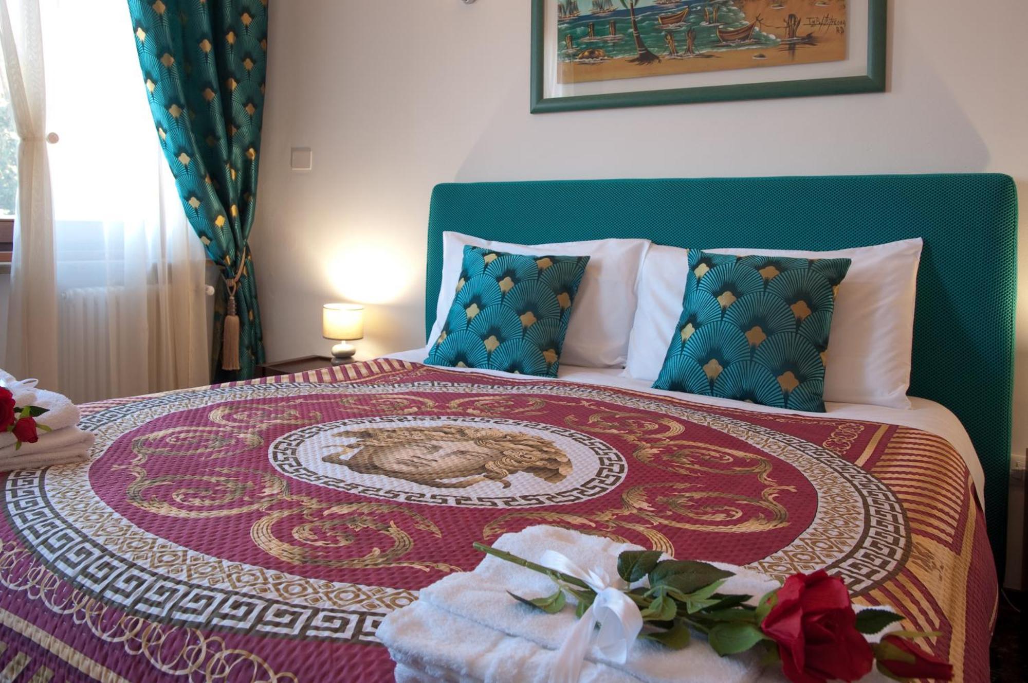 Apartment Arena D'intorno *